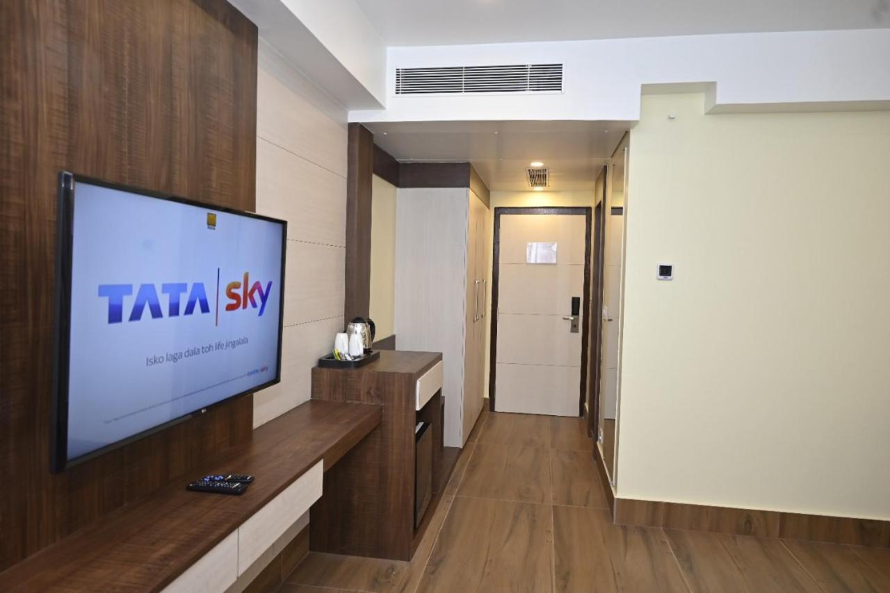 Hotel Rimi International Agartala Bagian luar foto