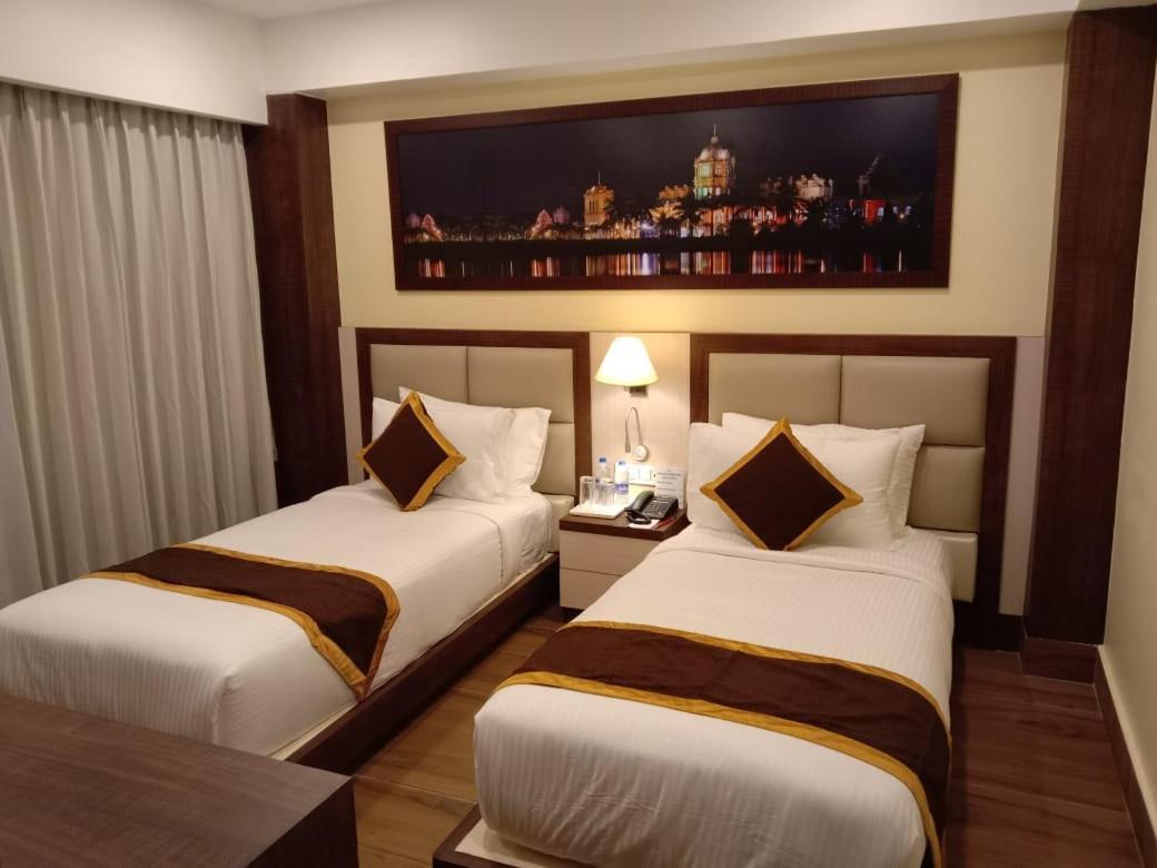 Hotel Rimi International Agartala Bagian luar foto
