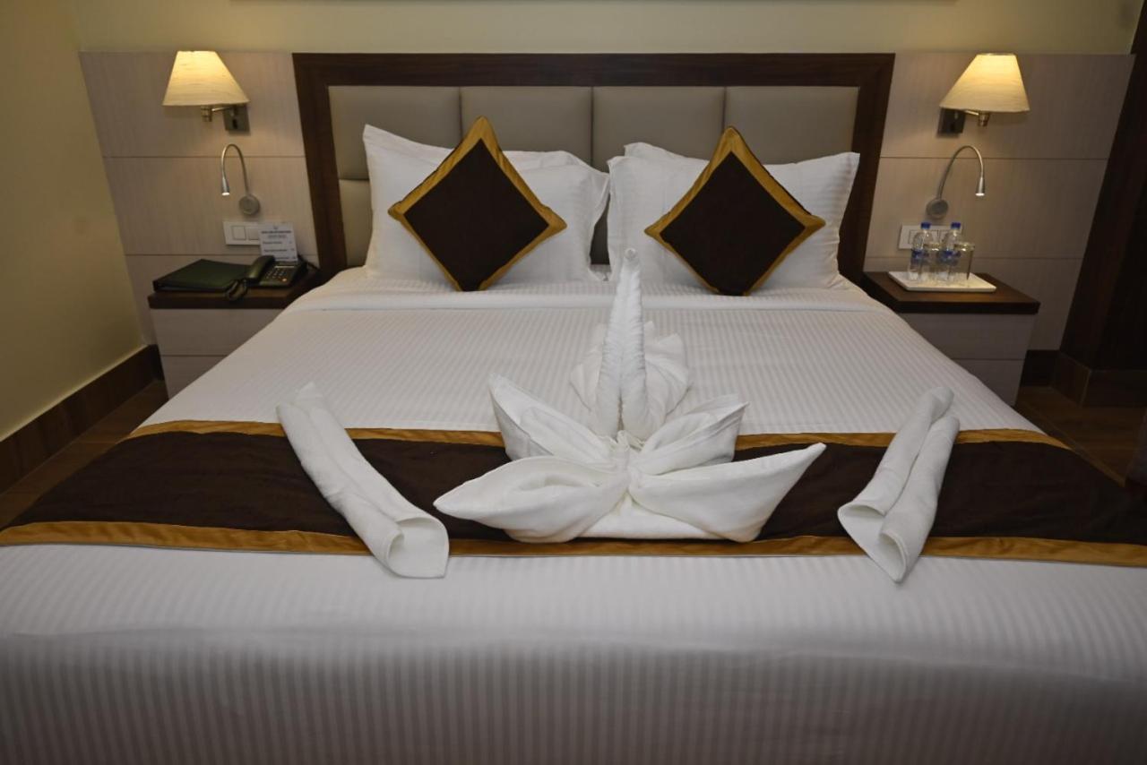 Hotel Rimi International Agartala Bagian luar foto