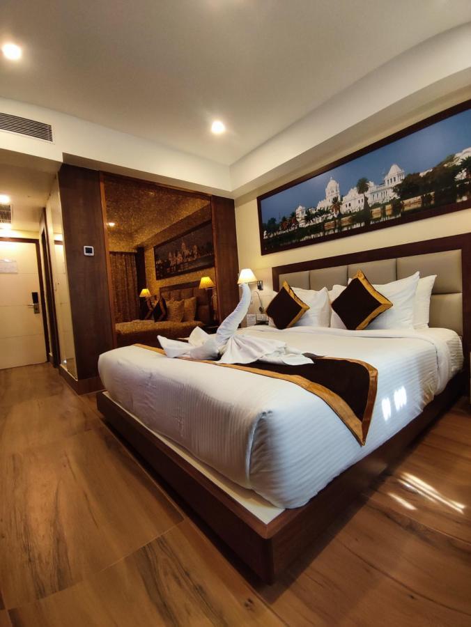 Hotel Rimi International Agartala Bagian luar foto
