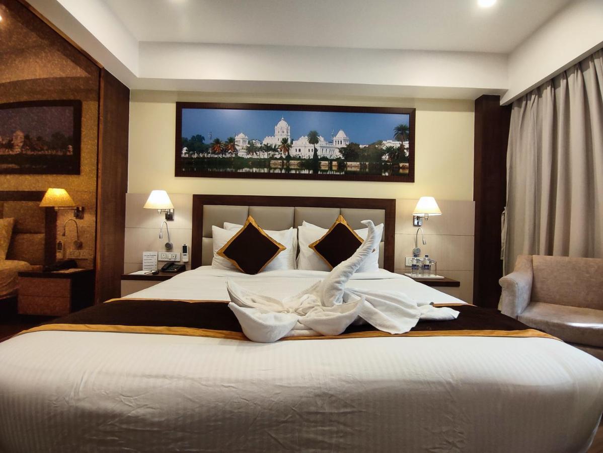 Hotel Rimi International Agartala Bagian luar foto