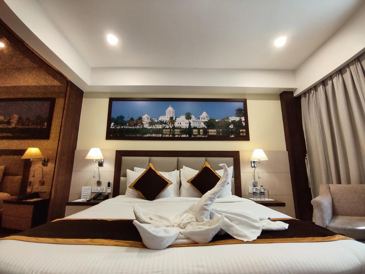 Hotel Rimi International Agartala Bagian luar foto