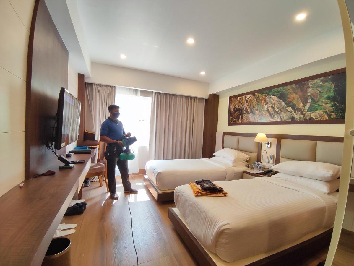 Hotel Rimi International Agartala Bagian luar foto